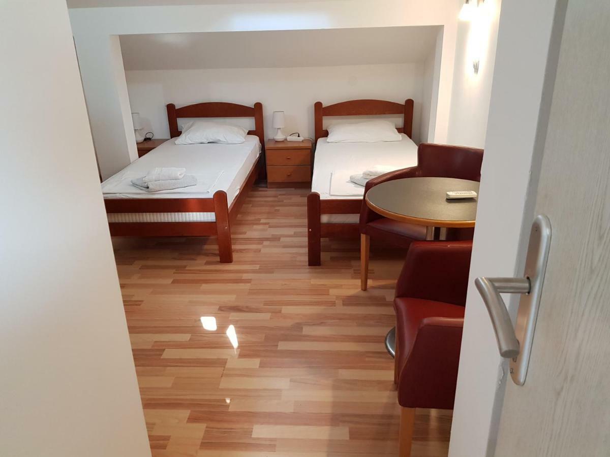 Emi Apartment Budva Luaran gambar
